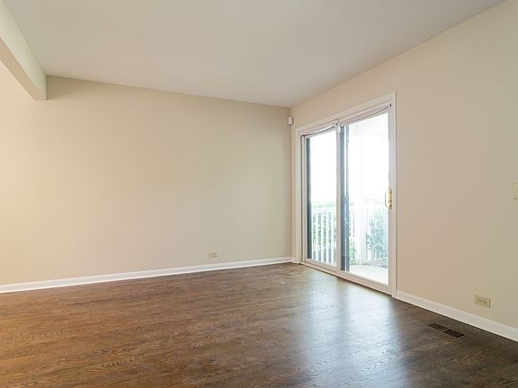 5th image of 733 Whitesail Dr