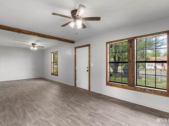 3rd image of 2809 Colquit Rd