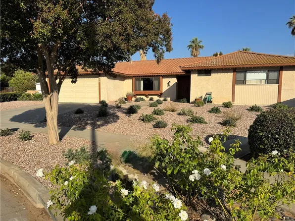 235 Pinewood Ct, Redlands, CA 92374