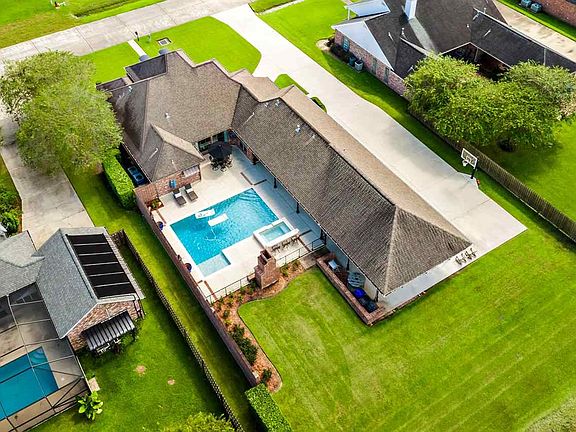 5th image of 219 Davis Dr