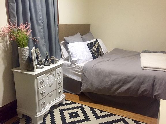 3rd image of 1133 W Wrightwood Ave APT 3