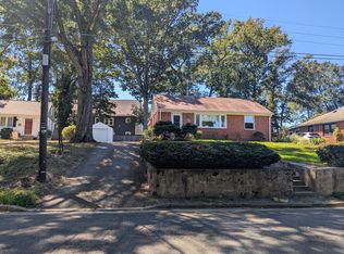 8108 Wingfield Pl, Alexandria, VA 22308