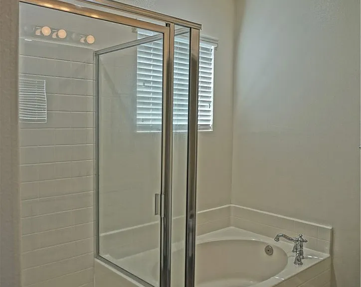 2099 Owens Dr — Photo 16