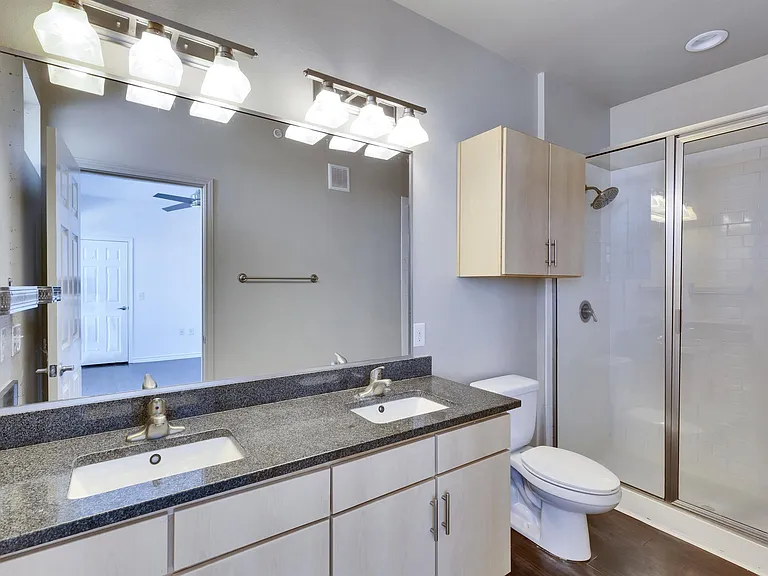 2606 Wilson St #402 — Photo 6