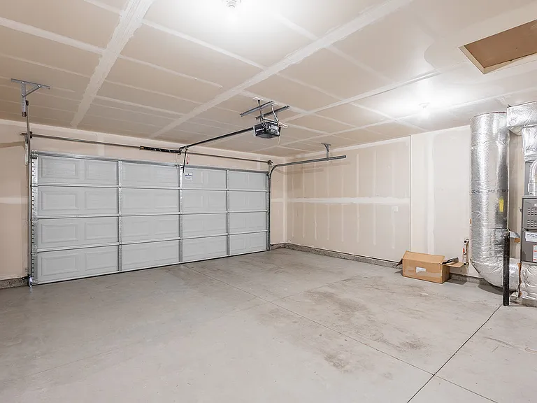 143 E Rose Lake Dr — Photo 39