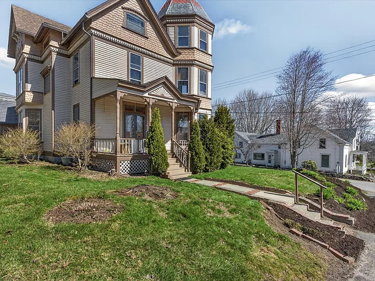 31 Franklin St #B — Photo 35