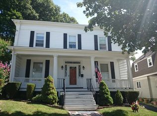 11 Manthorne Rd, West Roxbury, MA 02132