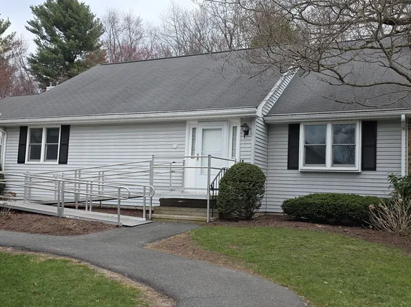 96 Oldefield Farms Road #96, Enfield, CT 06082