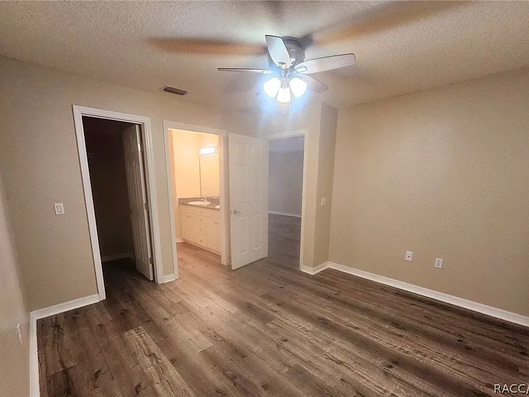 835 N Rembrandt Way — Photo 8