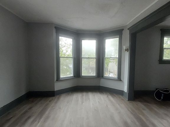 3rd image of 279 Hudson Ave