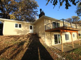 504 9th St, Spirit Lake, IA 51360
