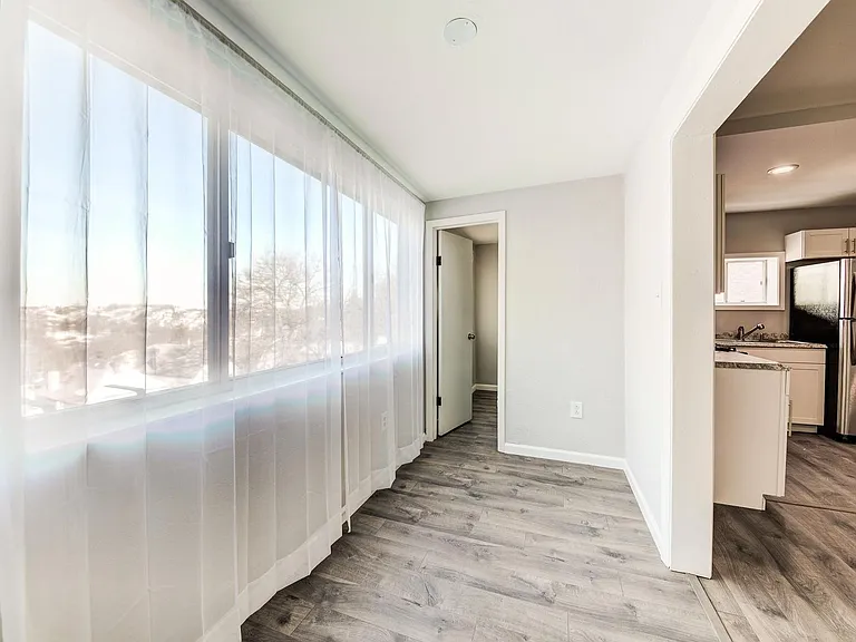 2030 Pioneer Ave — Photo 15