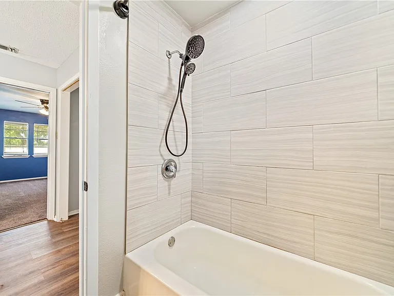 2445 Cricket Hollow St — Photo 30
