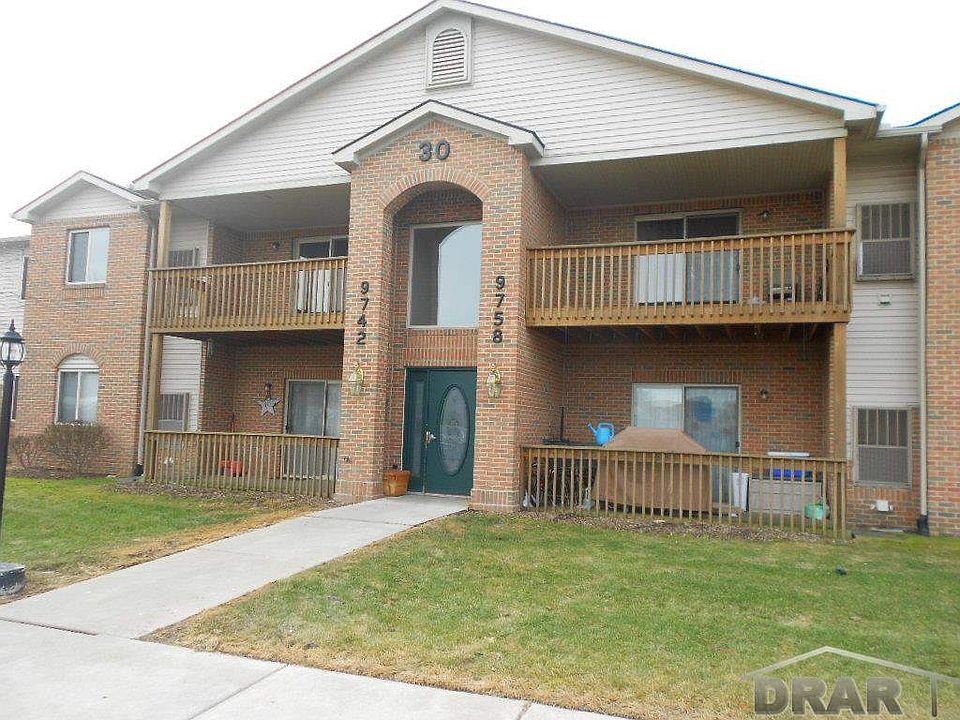 1st image of 9758 Sawgrass Ct