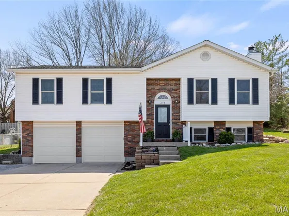 206 Wenona Dr, Washington, MO 63090