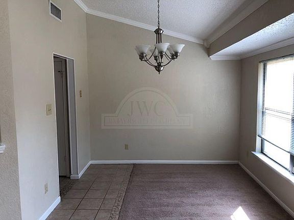 4th image of 3302 Edgewood Dr