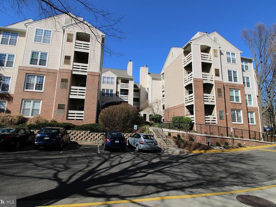 1st image of 244 S Reynolds St APT 402