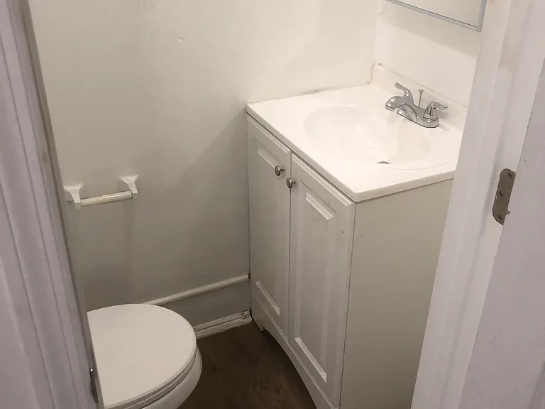 1657 Lee Ave SW — Photo 5