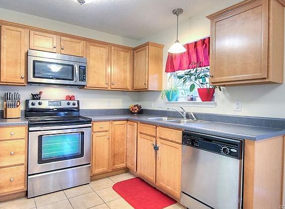 4th image of 3328 Meadowmont Ln