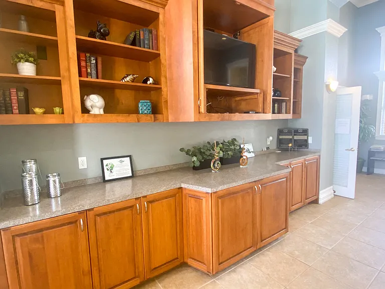 Buena Vista Place Apartments — Photo 15