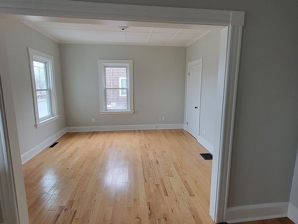 1st image of 200 Water St