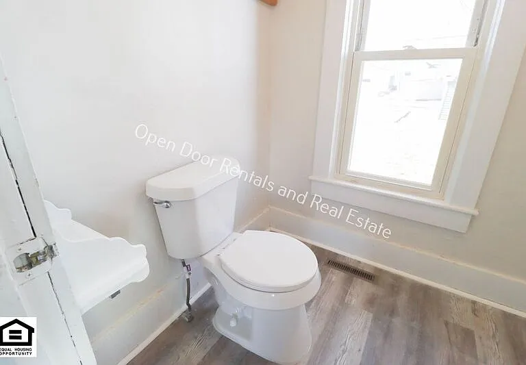 304 S Guilford St — Photo 11