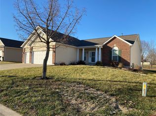69 Aspen Ridge Ct, Saint Peters, MO 63376