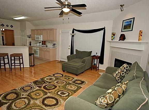 5th image of 1701 Buehler Pl