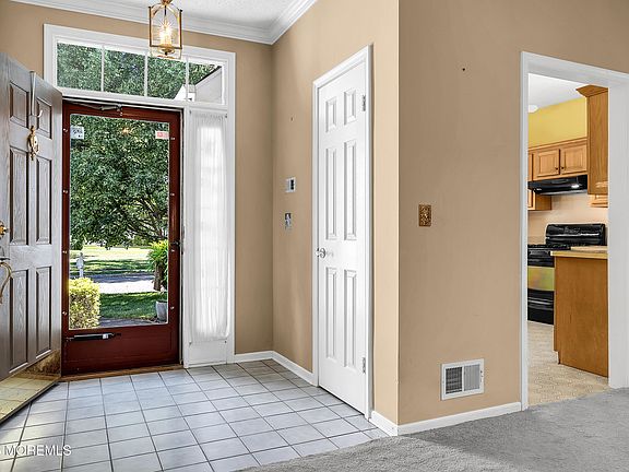 5th image of 12 Wharfside Way