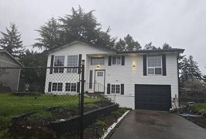 1st image of 15217 16th Ave E