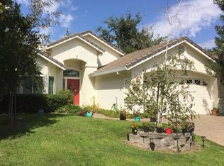 8945 Cedarvillage Dr, Fair Oaks, CA 95628
