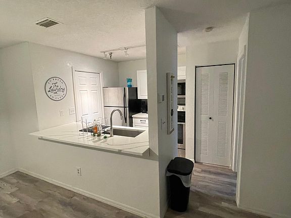 2nd image of 10263 Gandy Blvd N APT 615