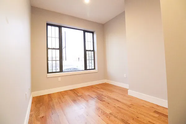 Rented by Lofts and Flats LLC | media 8