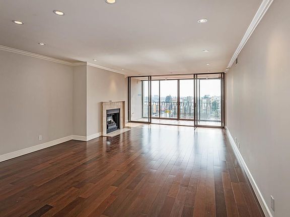 5th image of 555 Laurel Ave APT 502