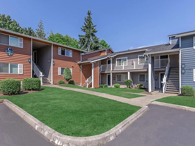 Raintree Village Apartments — Photo 13