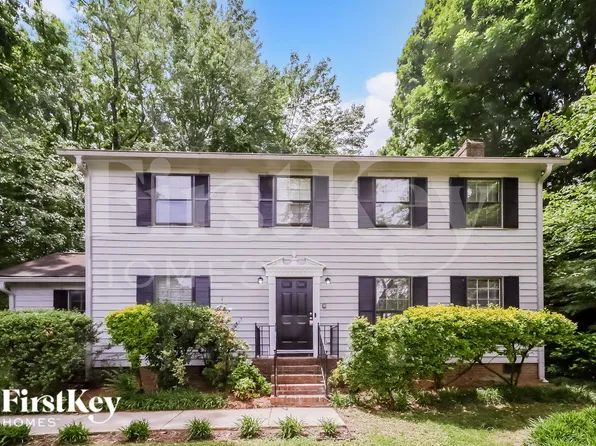 2305 Cottage Pl, Greensboro, NC 27455