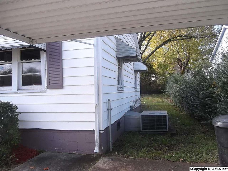 2nd image of 1305 Vinson Ave
