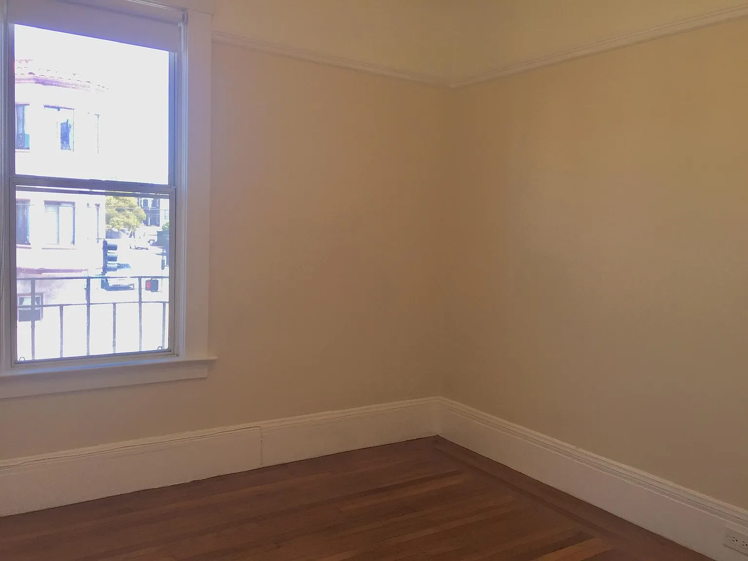 1401 Chestnut St — Photo 3