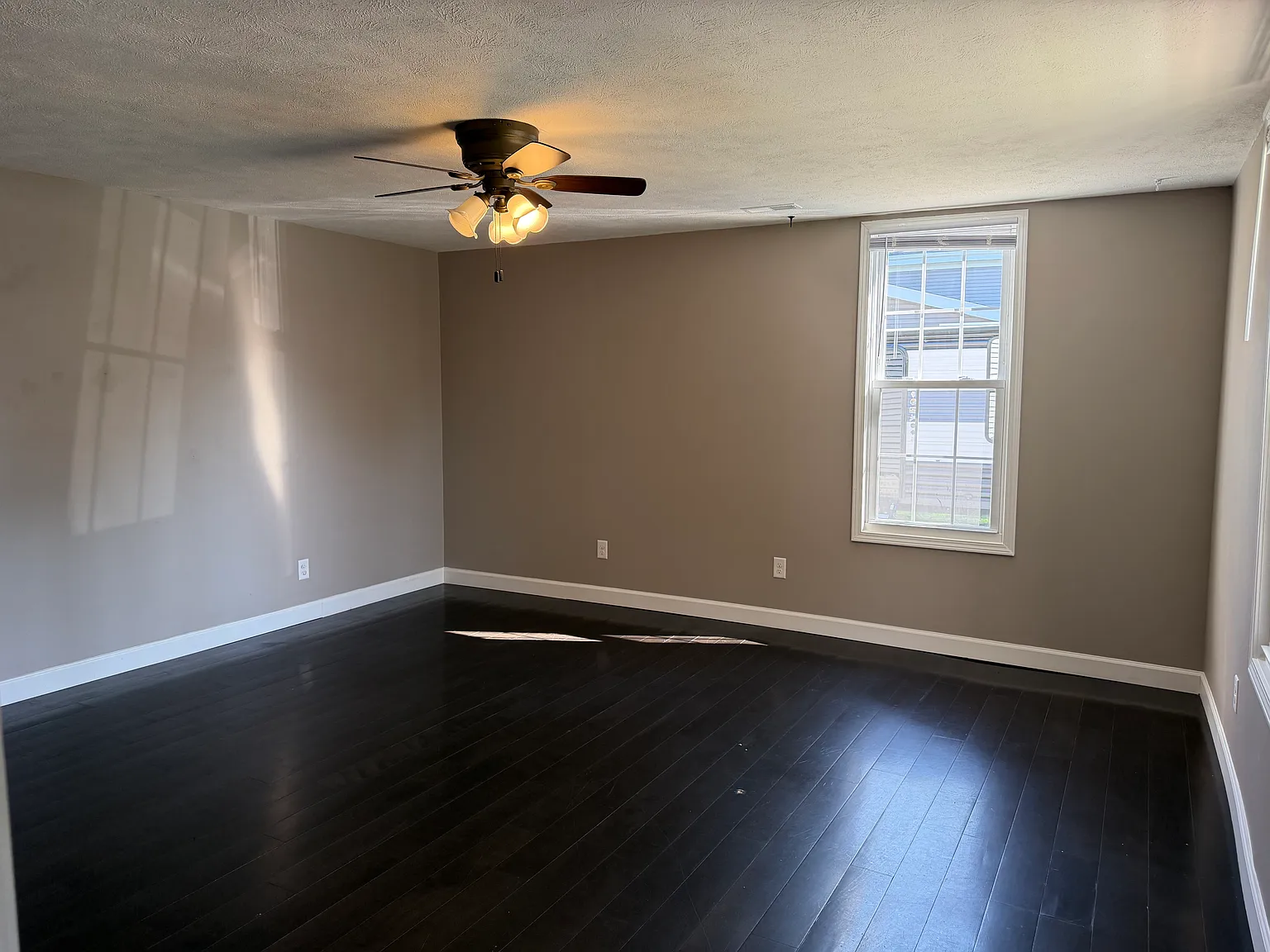1 bed, 750 sqft, $925 — Photo 3