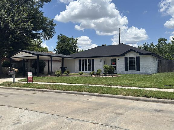 2nd image of 6407 Sandy Oaks Dr