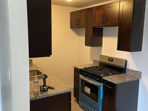 3rd image of 823 McIntosh Ct #16104