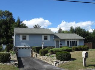 69 Hudson Dr, New Windsor, NY 12553