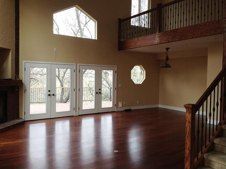 1st image of 10010 Brentwood Cir
