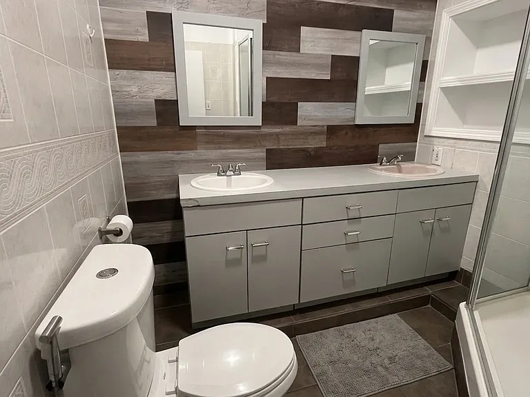 5807 Hobart St #2 — Photo 2