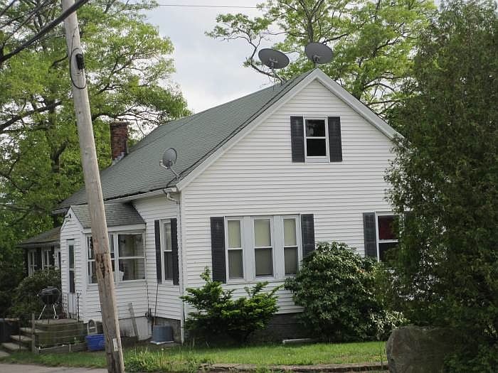 2nd image of 140 Lafayette St