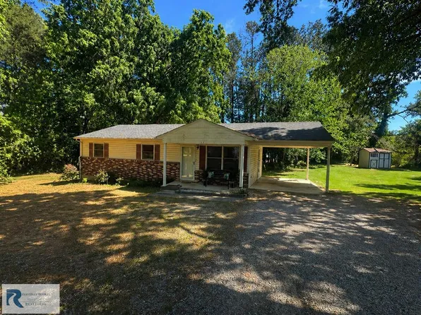 17 Lynn St, Chatham, VA 24531