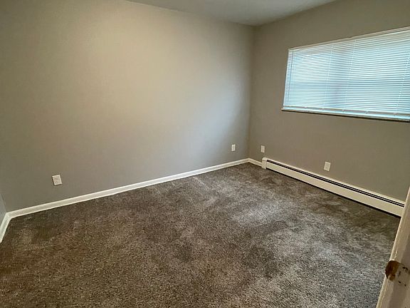 5th image of 811 Rosemont Ave #7
