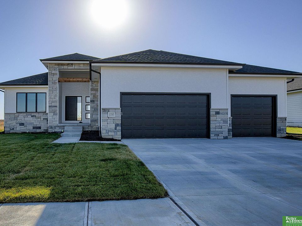 1st image of 12363 Lake Vista Dr