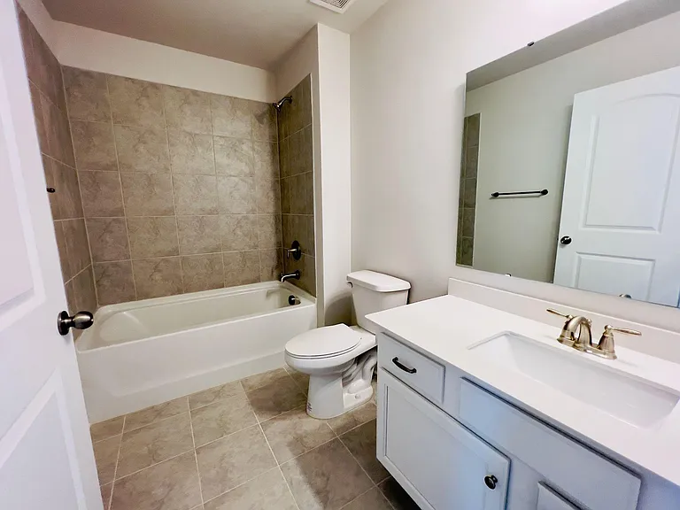 212 Sagecroft Ln — Photo 7
