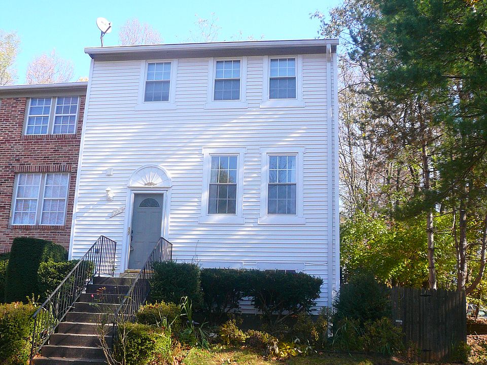 1st image of 10019 Chestnut Wood Ln